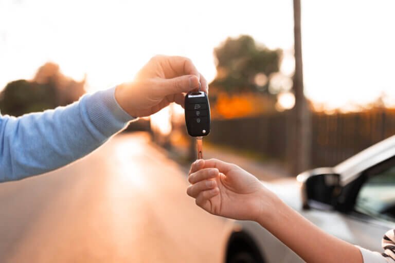 Conseils pratiques pour réserver une voiture de location à Alger